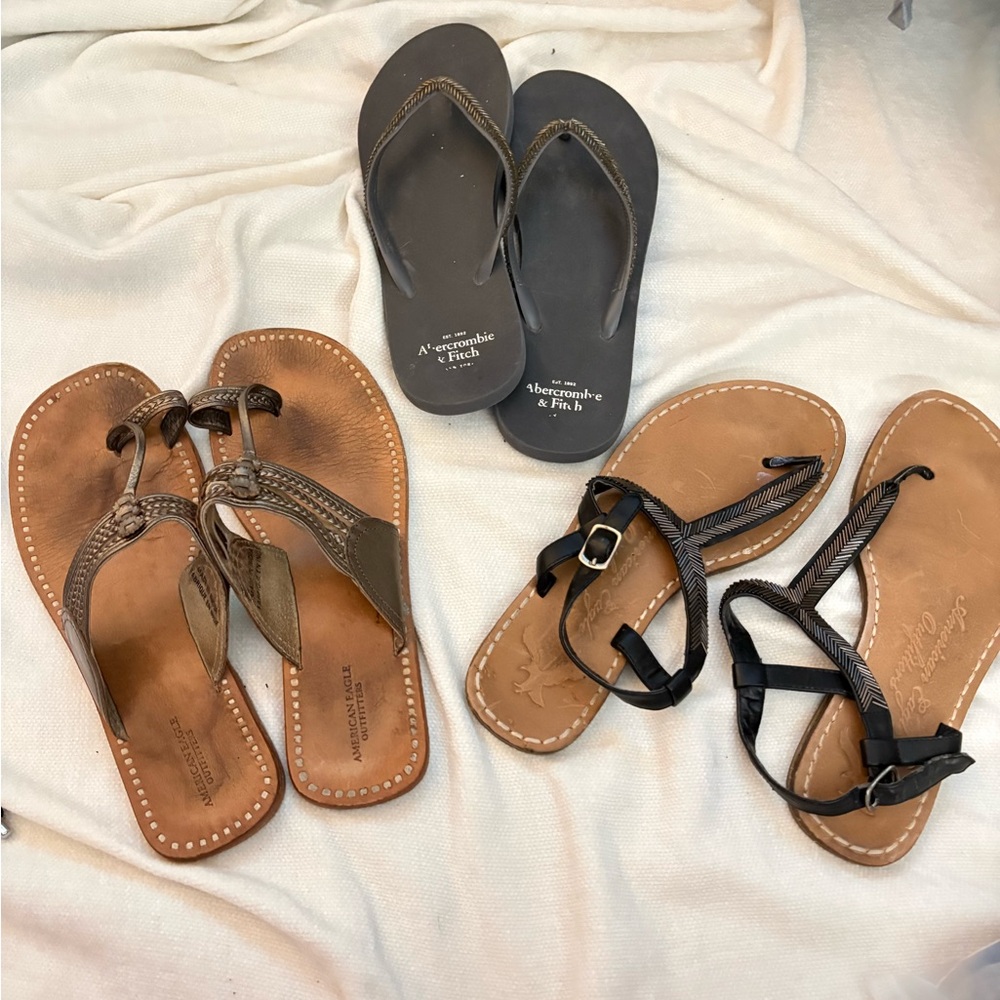 3pair women’s size 8 leather beaded sandals Abercrombie & American eagle 🦅